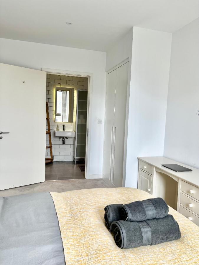 Luxury 2 Bedroom 2 Bathroom Apartment - London City Airport Londres Exterior foto